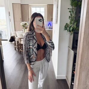 Almost Famous Gray and Black Tribal Knit Sweater (Size Medium)